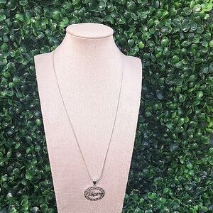 Elegant Silver Necklace with Oval Pendant